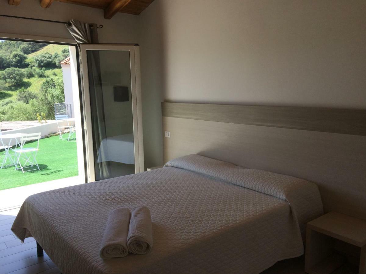 Sole&Sale Bed & Breakfast San Teodoro  Exterior photo